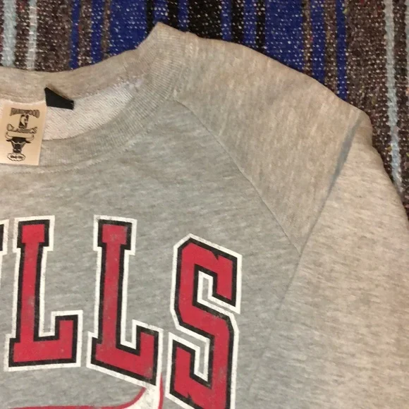 Chicago Bulls Harwood Classics Sweatshirt - Picture 5 of 10